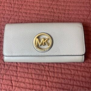 Michael Kors Cream Wallet